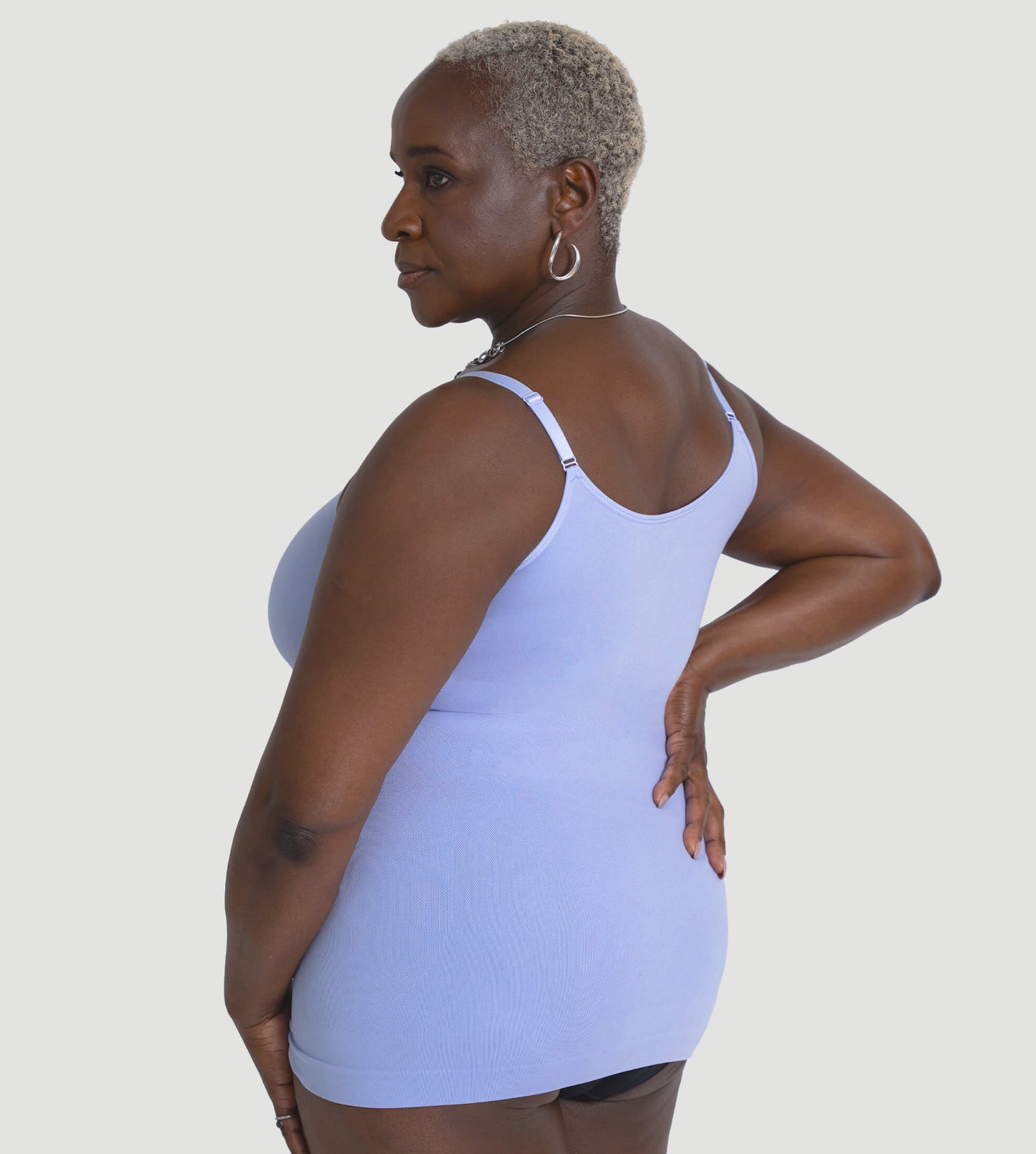 طقم مكون من قطعتين من القمصان الداخلية ذات الرقبة المستديرة لتشكيل الجسم يوميًا