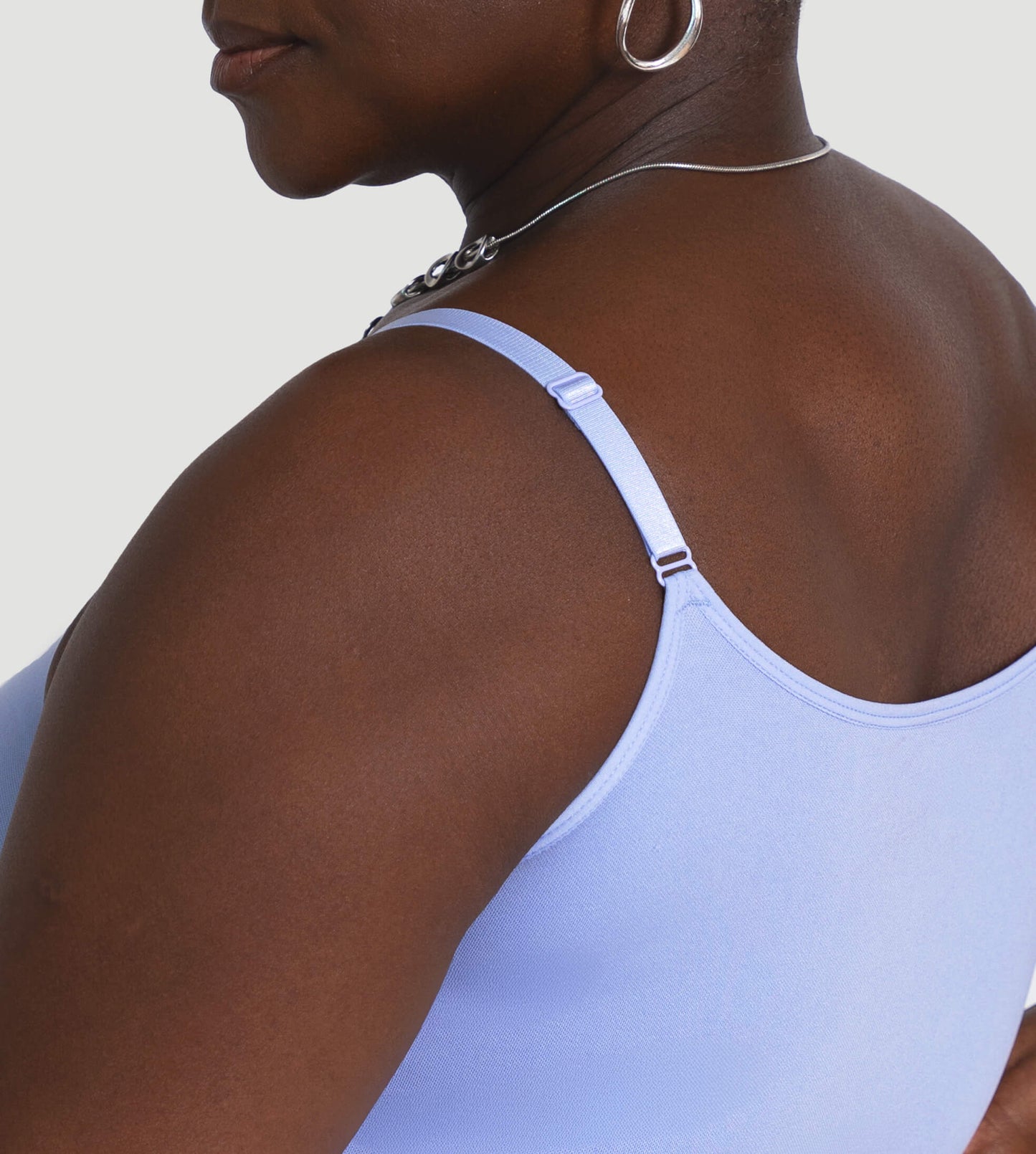 طقم مكون من قطعتين من القمصان الداخلية ذات الرقبة المستديرة لتشكيل الجسم يوميًا