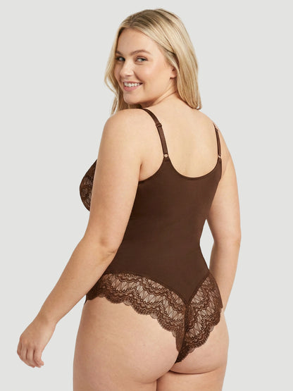 ملابس داخلية لتشكيل الجسم من الدانتيل