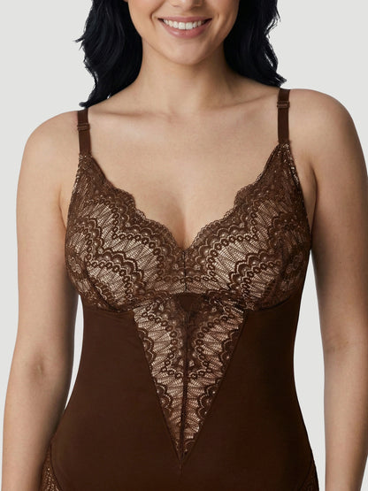 ملابس داخلية لتشكيل الجسم من الدانتيل