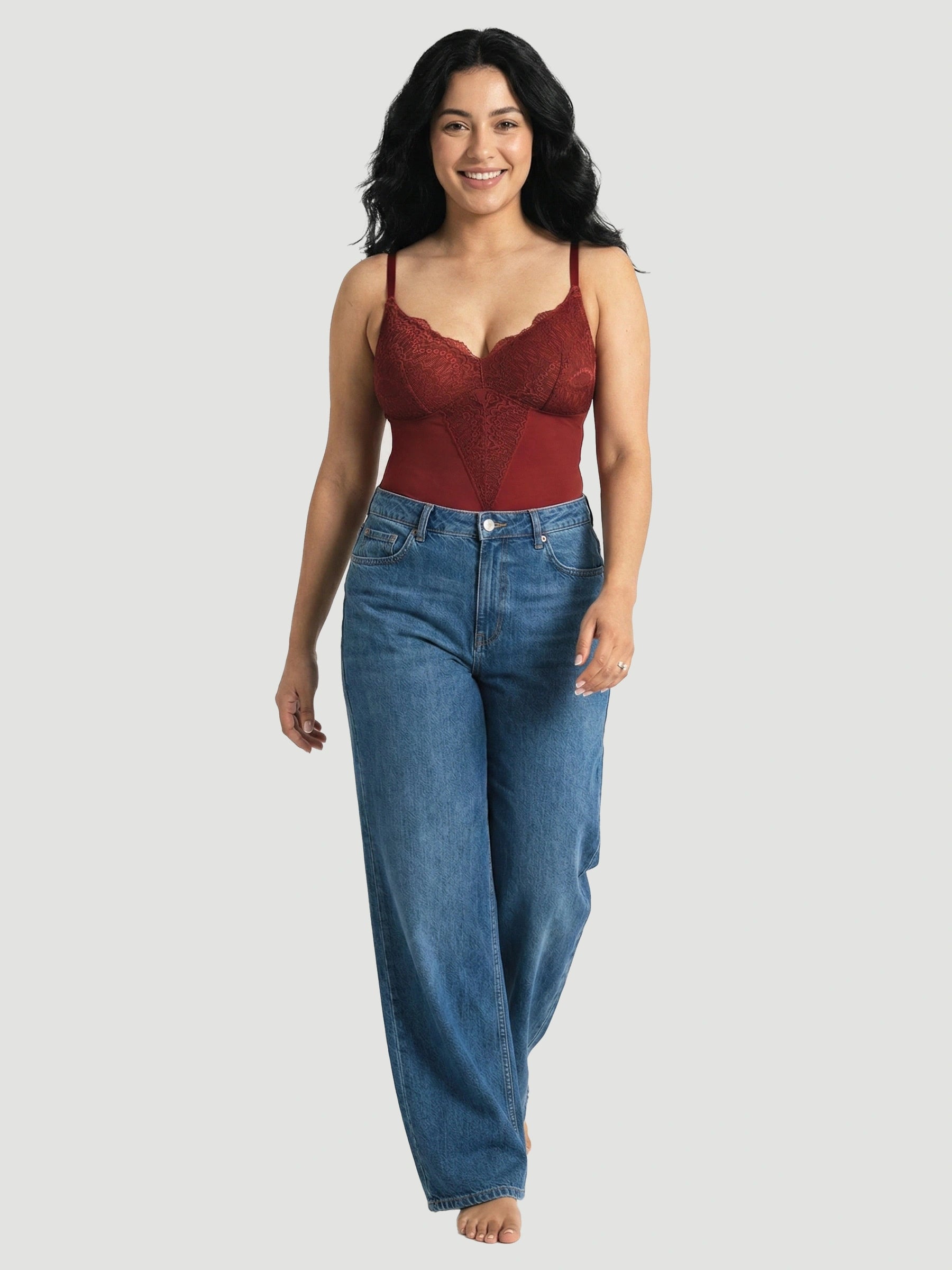 ملابس داخلية لتشكيل الجسم من الدانتيل