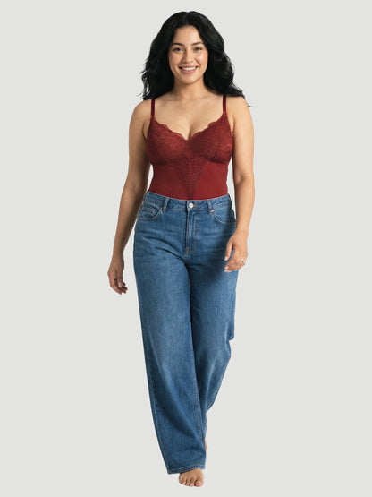 ملابس داخلية لتشكيل الجسم من الدانتيل