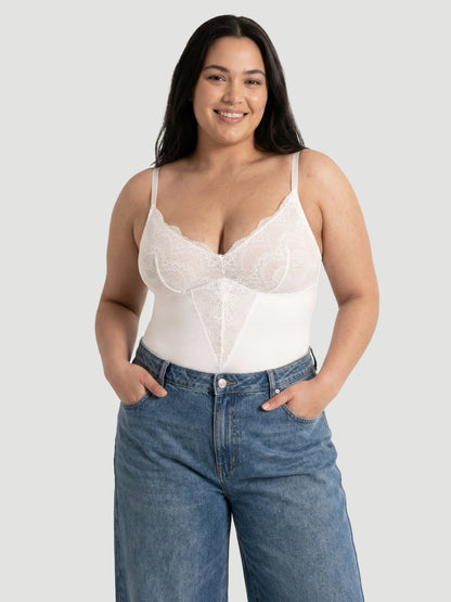 ملابس داخلية لتشكيل الجسم من الدانتيل